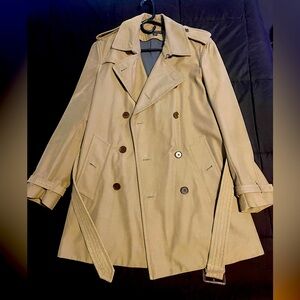 Banana Republic Men’s classic tan trench coat